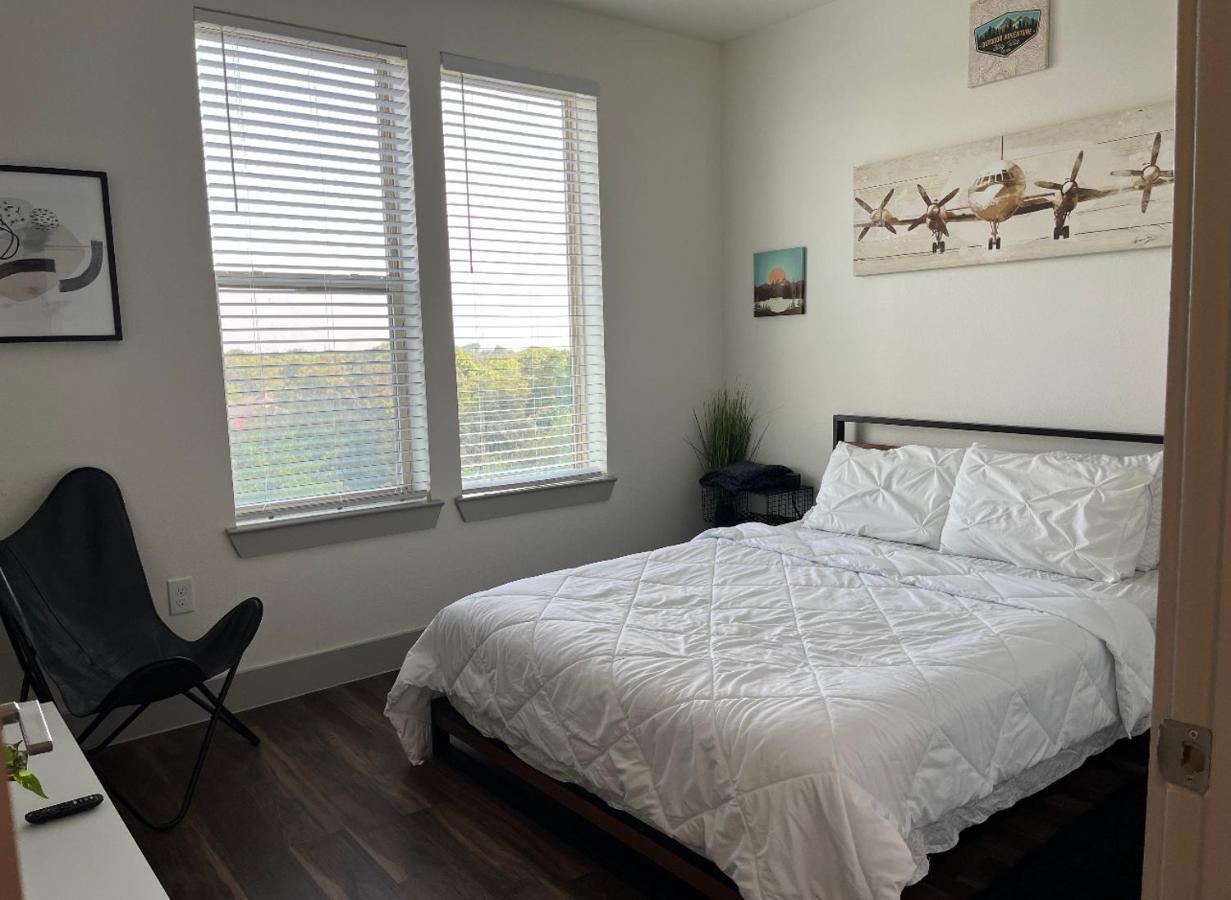 1 Bedroom W Balcony View Resort Pool Free Parking Addison Exterior photo
