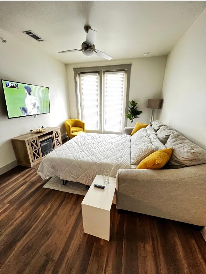 1 Bedroom W Balcony View Resort Pool Free Parking Addison Exterior photo